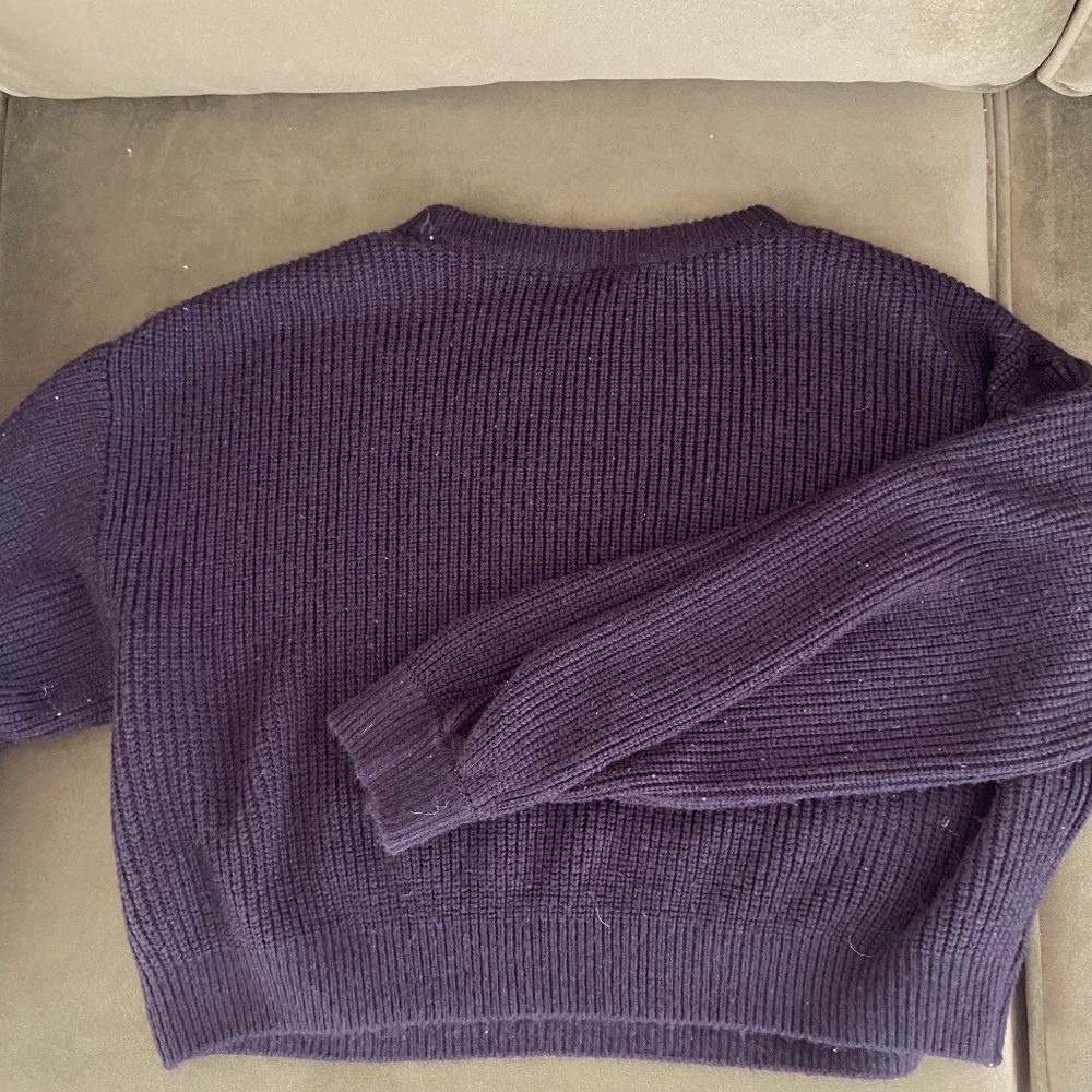 H&M black crop sweater